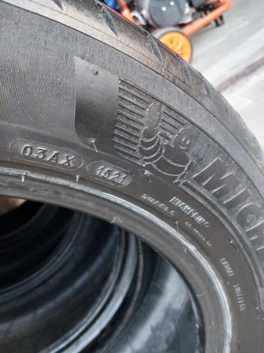 Шини р18 215/55 Мішелін 21р Літо Пара