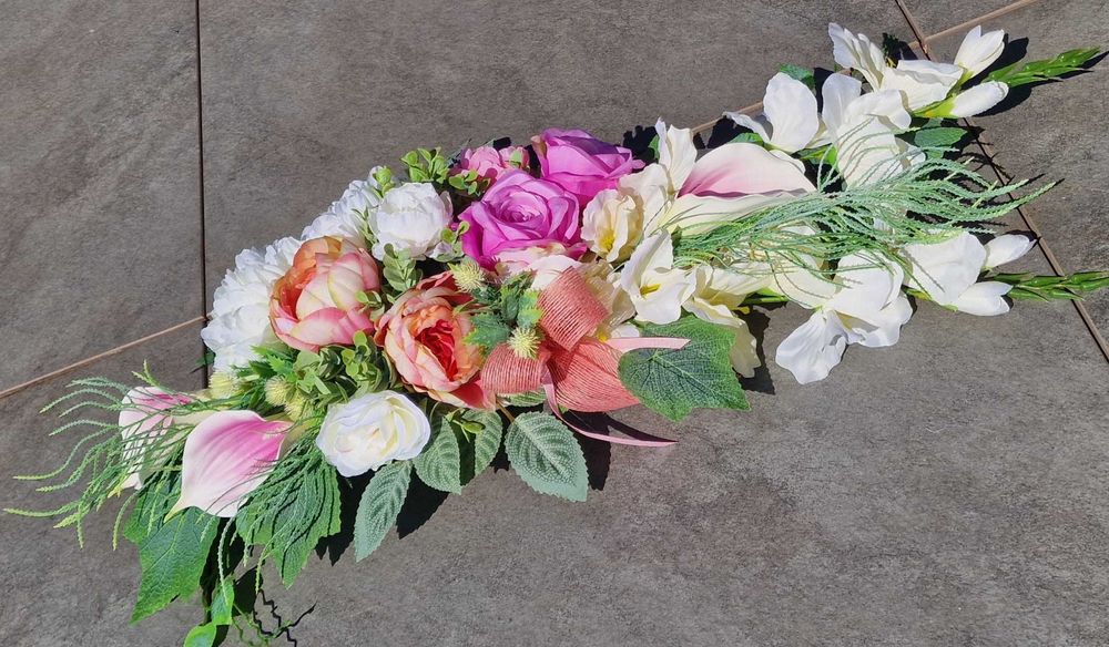 Kompozycja kwiatowa na grób cmentarz stroik ikebana Z87