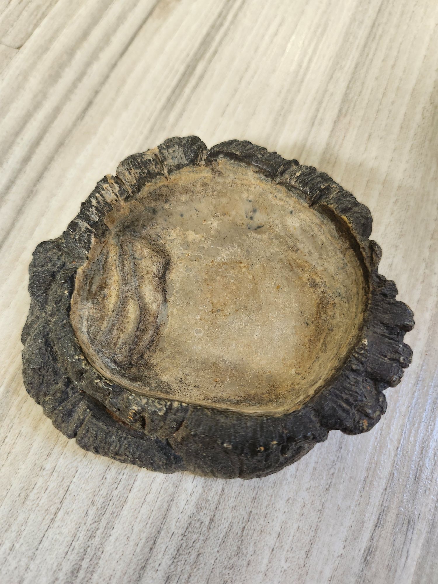 Akcesoria do terrarium m.in skałka, termostat, miska/miski