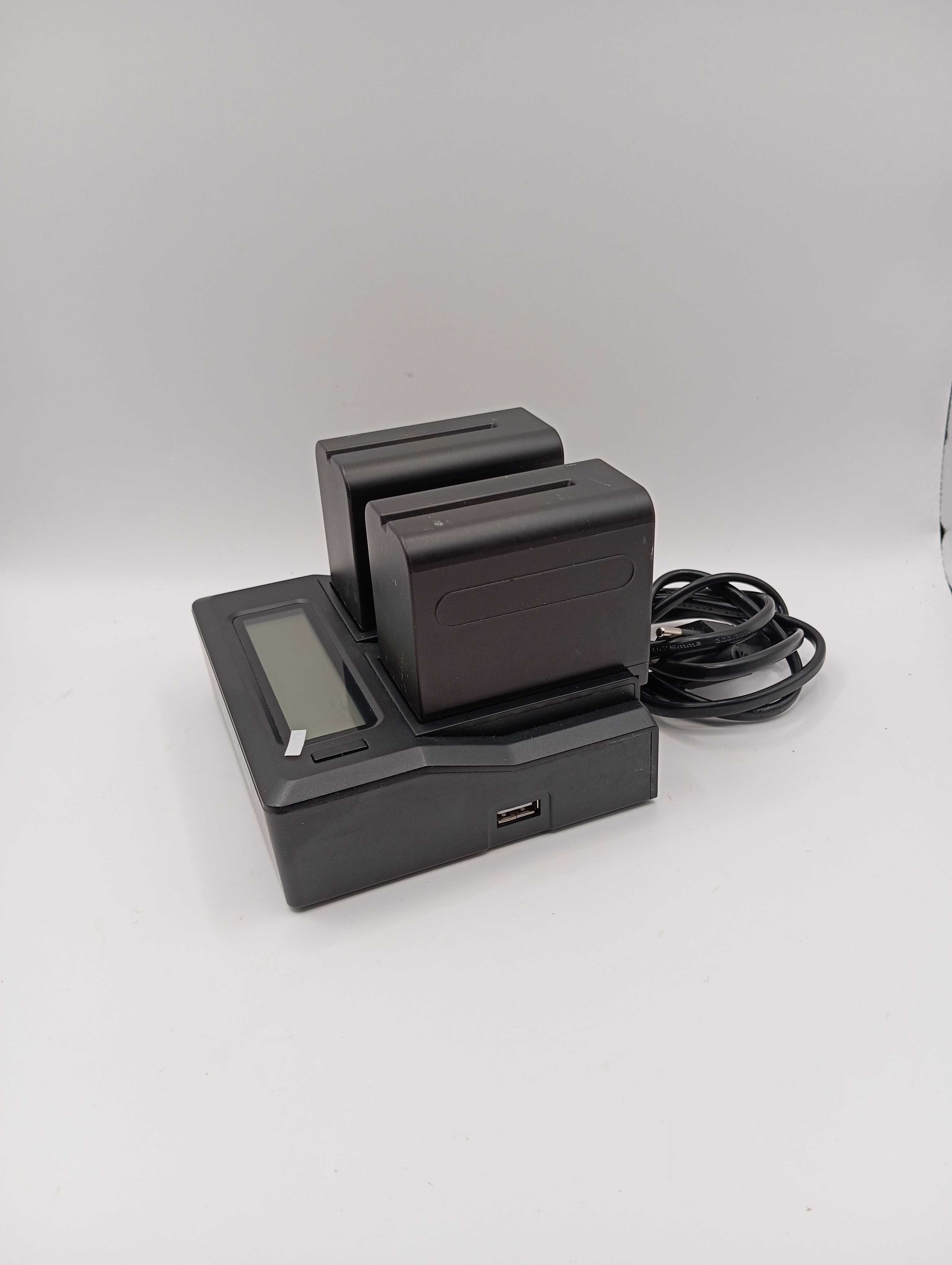 Carregador de Mesa Duplo com LCD para Baterias