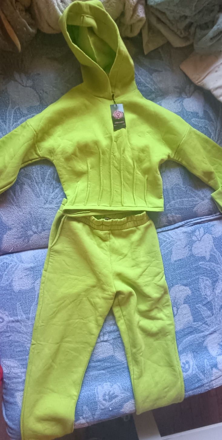 Nowy dres z metką