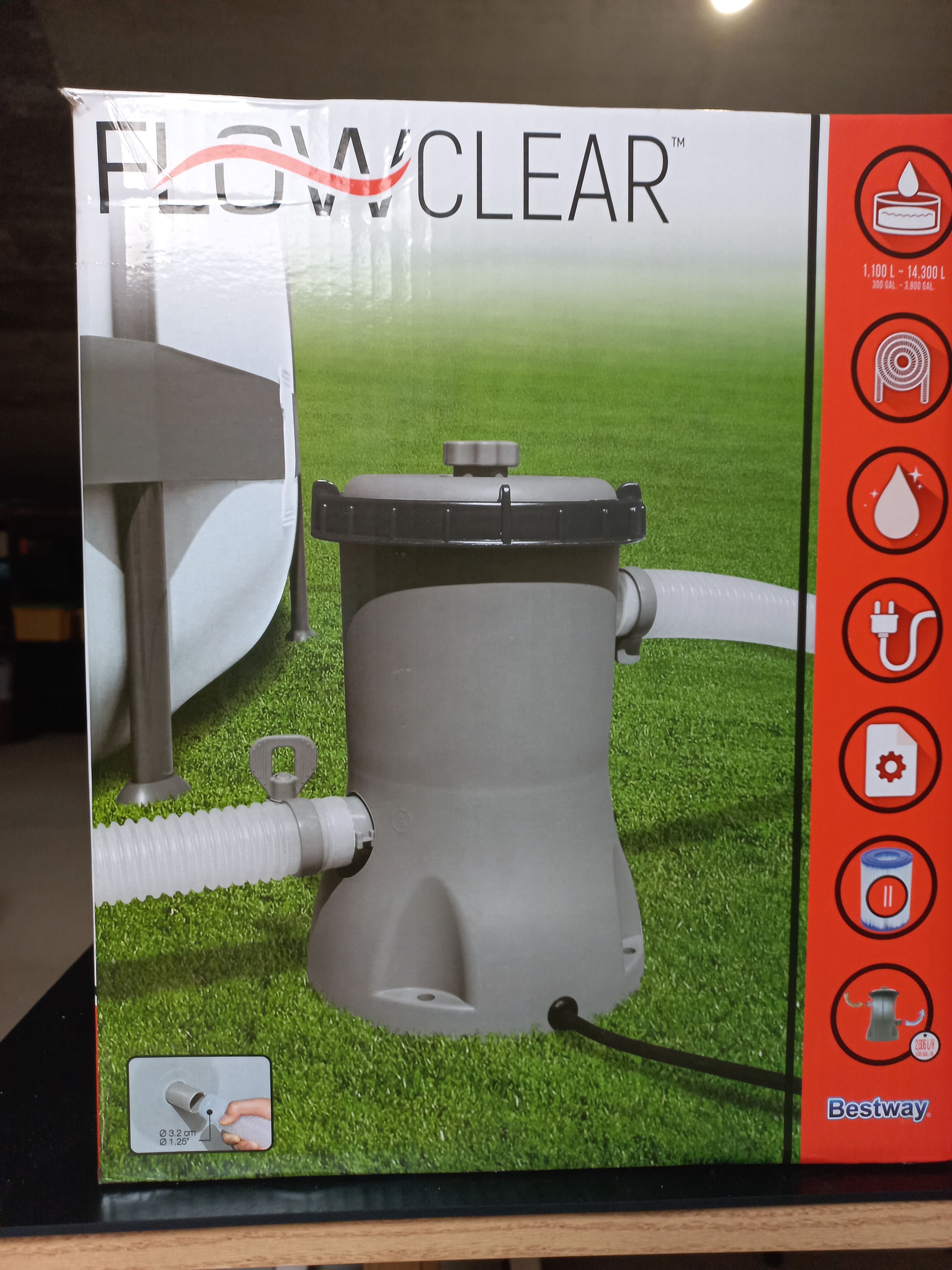 Piscina retangular elevada + bomba de filtração