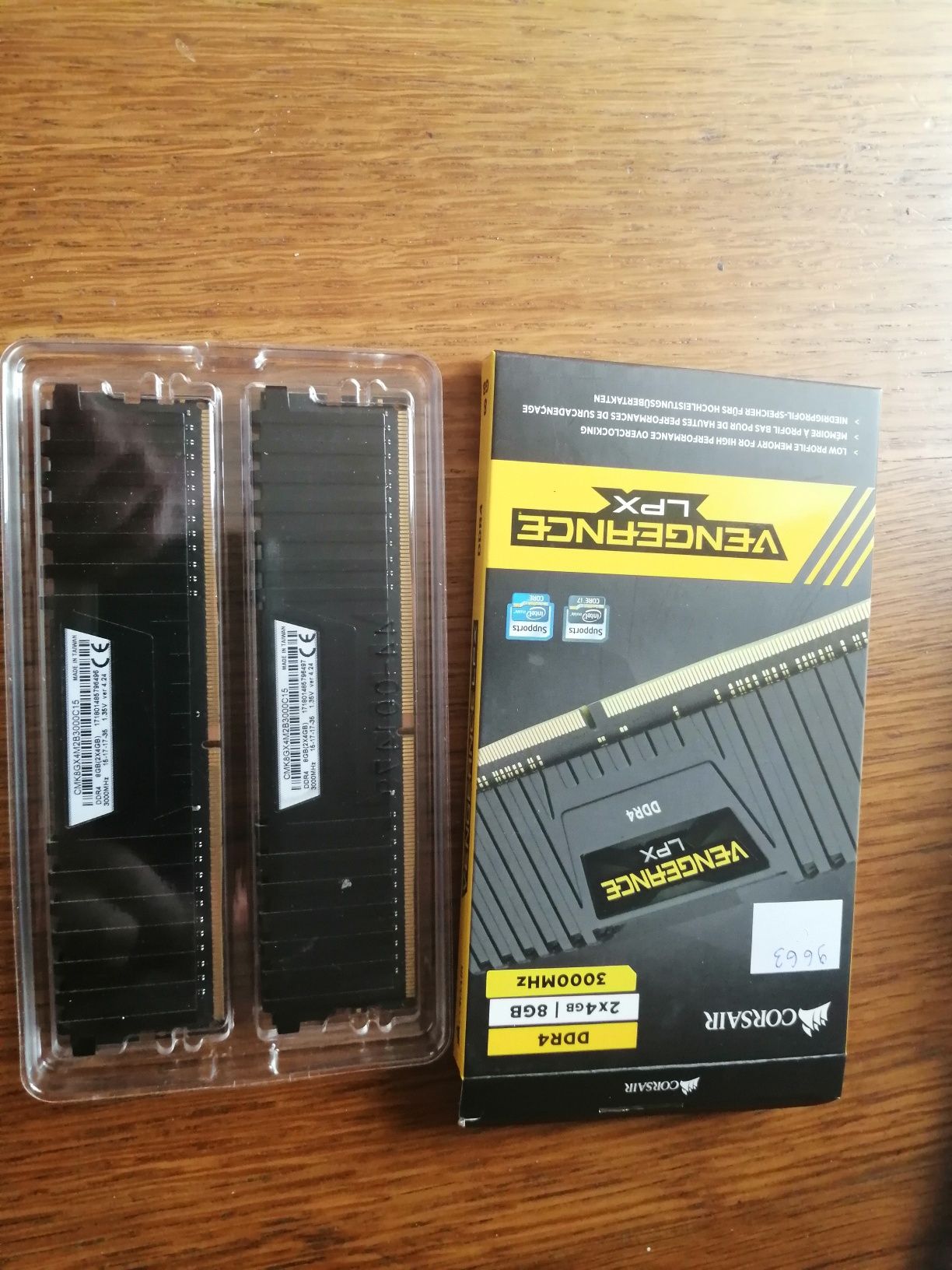 Pamięć RAM DDR4 8GB 2x4 GB