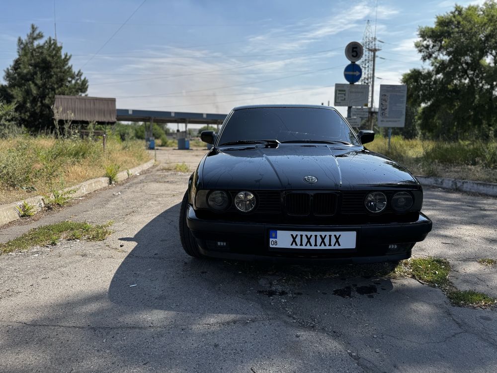 BMW e34 m50b20.