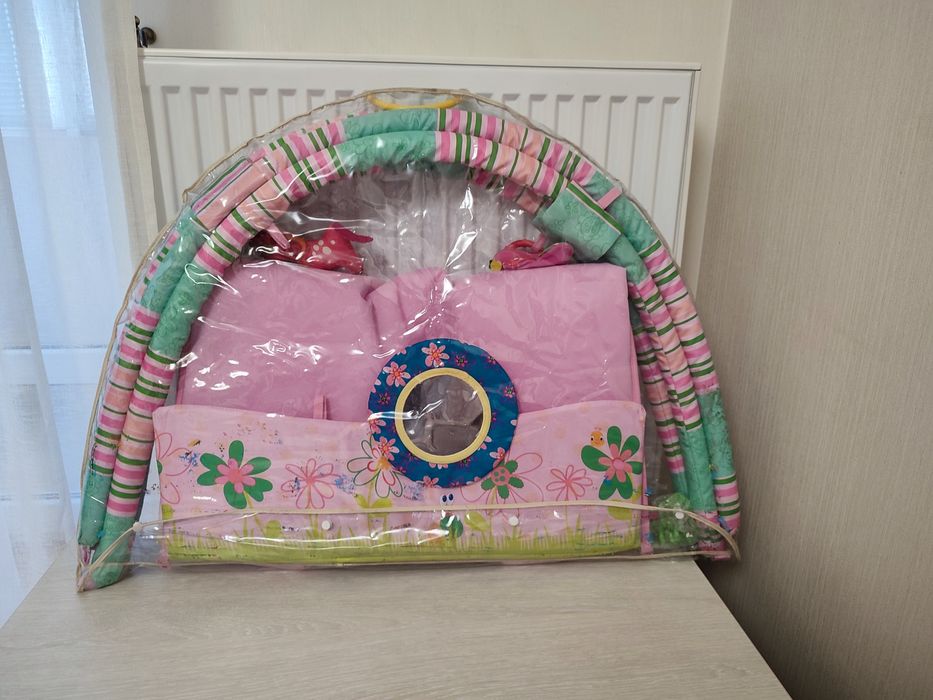Розвиваючий коврик, килимок для дівчинки.