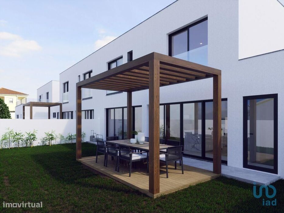 Casa / Villa T4 em Silveira de 211,00 m2