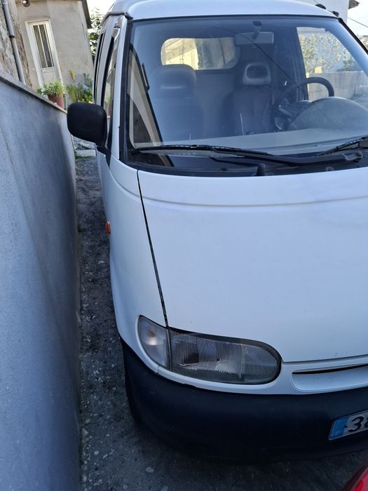 Nissan vanette para peças