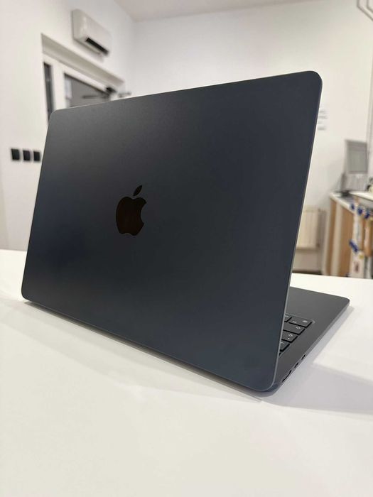 Macbook Air 13" M2 8-CPU 10-GPU 22 512GB  Gwarancja 12 miesięcy Raty0%
