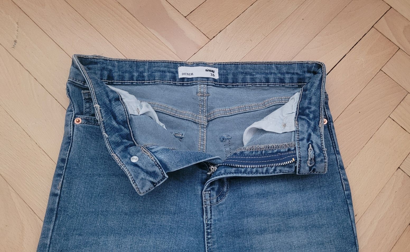 Spodnie damskie jeansy skinny rurki Sinsay Rozmiar S