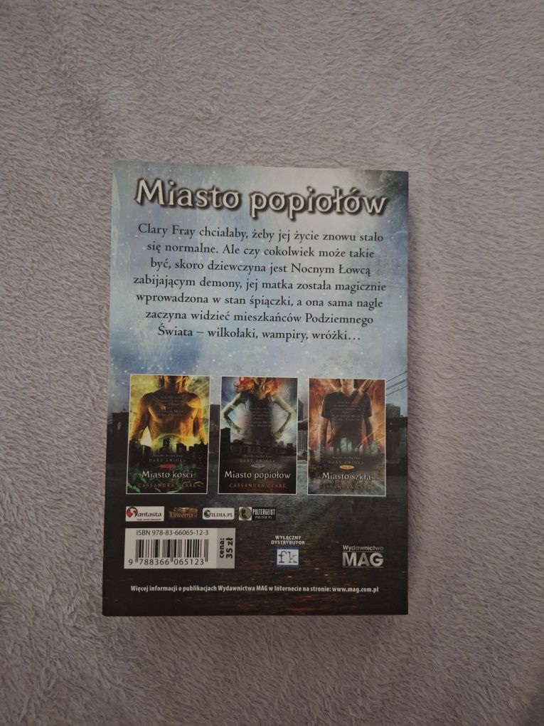 Miasto popiołów Dary anioła cassandra clare książka młodzieżowa