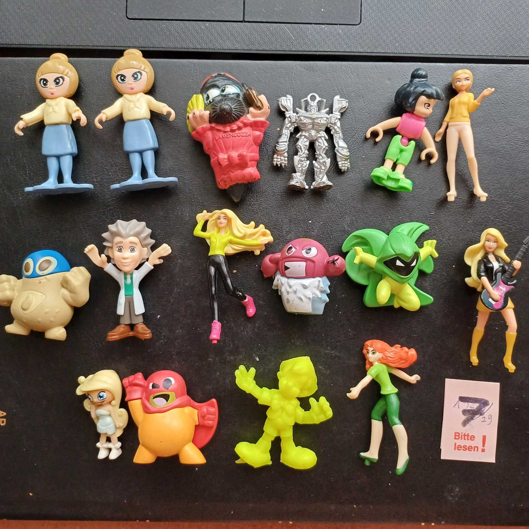 Фигурки, игрушки, киндер сюрприз, человечки, монстры, животные