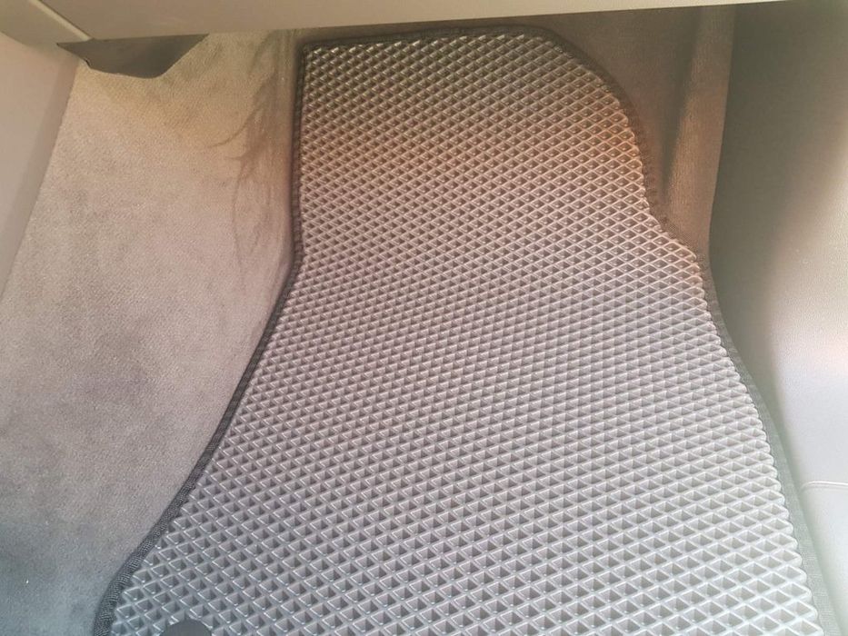 Volkswagen Touareg 2018+ Коврики EVA (черные)