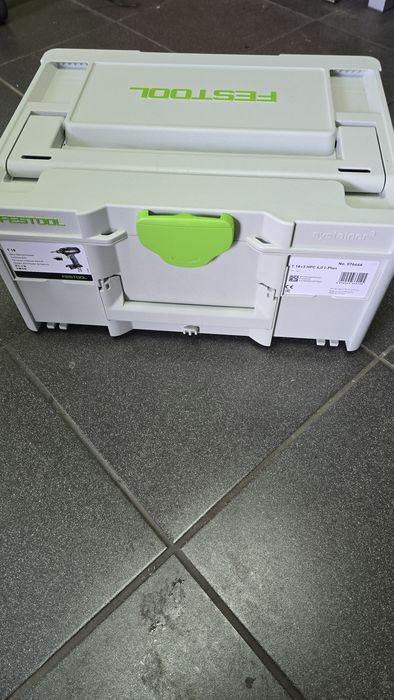 Nowa wkrętarka Festool, dwa aku, ładowarka, skrzynka