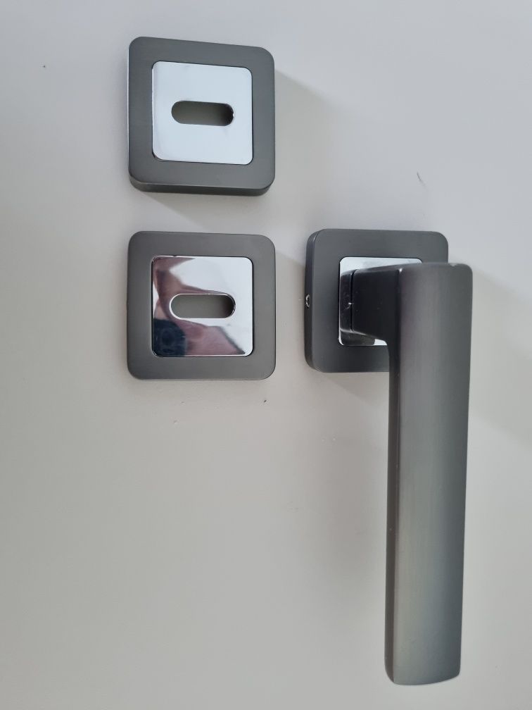 Klamki wewnętrzne 9 kompletów