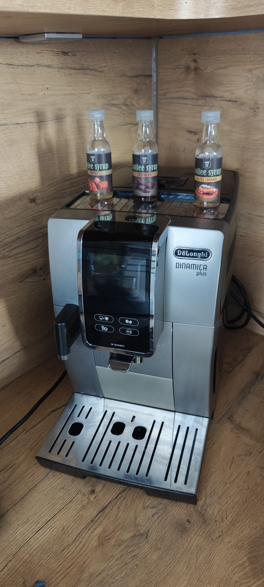 Ekspres do kawy DeLonghi Dinamica Plus ECAM370.85SB