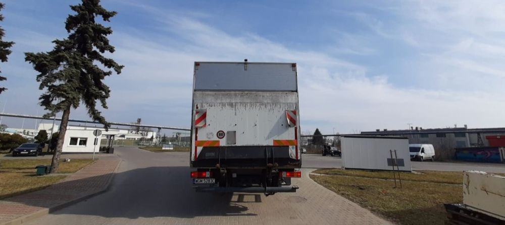 Mercedes Axor 1824 kontener 19 palet winda mozliwa zamiana na busa