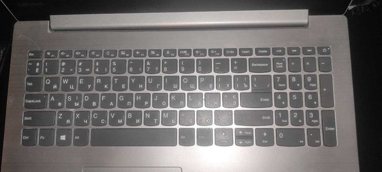 Laptop IdeaPad 3