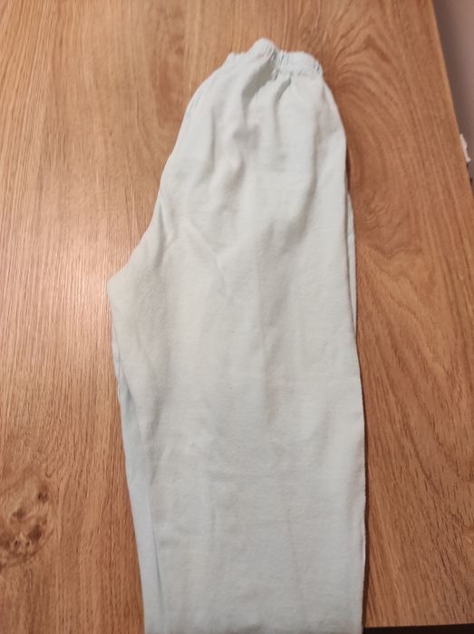 Piżama dla dziewczynki 104/110 + gratis