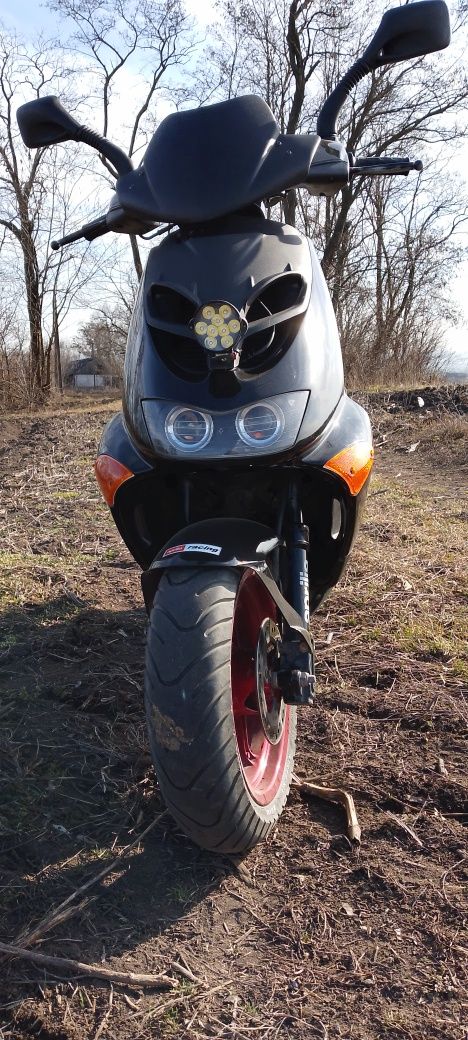 Априлия sr50 2004