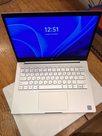 Ноутбук Xiaomi Mi Notebook Air 13.3" i7 8/256Gb