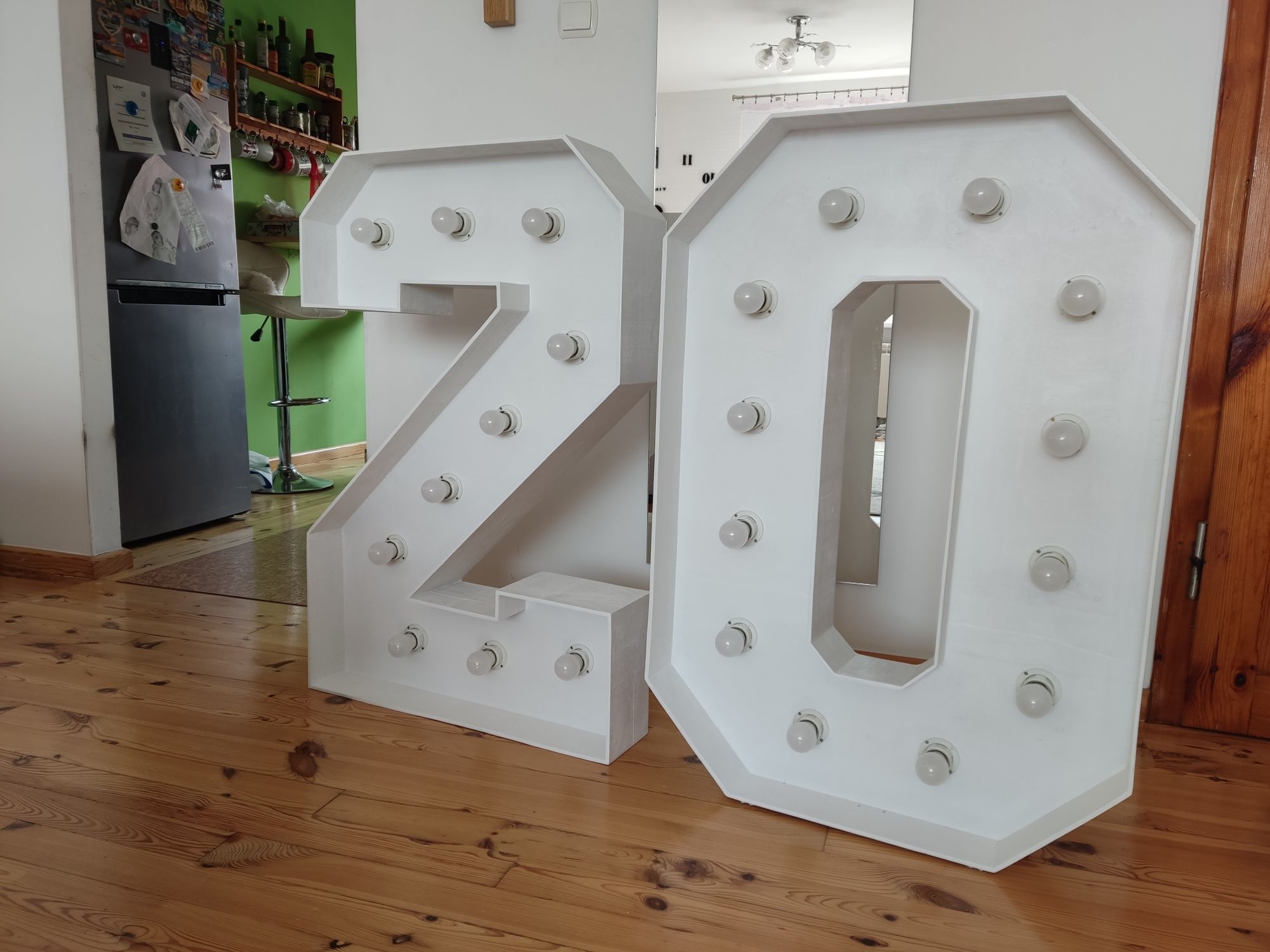 ,, 20'' cyfra led w 3 D. komplet.