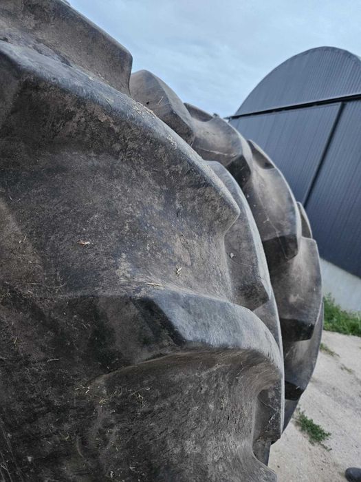 Opony 650/75R32 Goodyear + Felgi JohnDeere