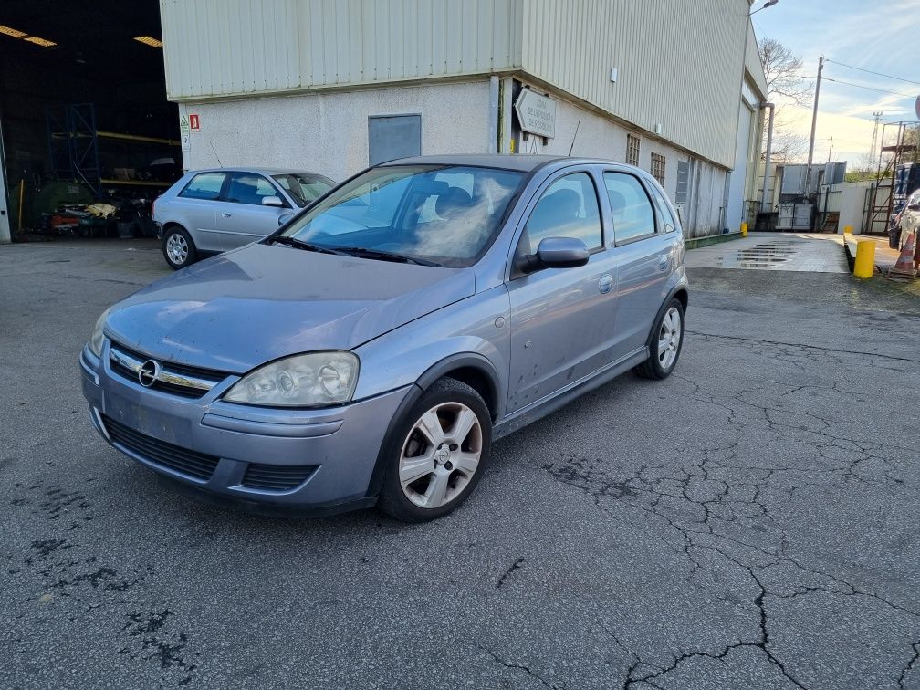 Opel Corsa C 1.3 CDTi de 2006 para peças