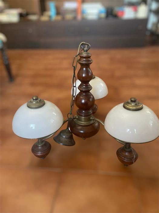 Candeeiro de teto vintage em madeira e metal