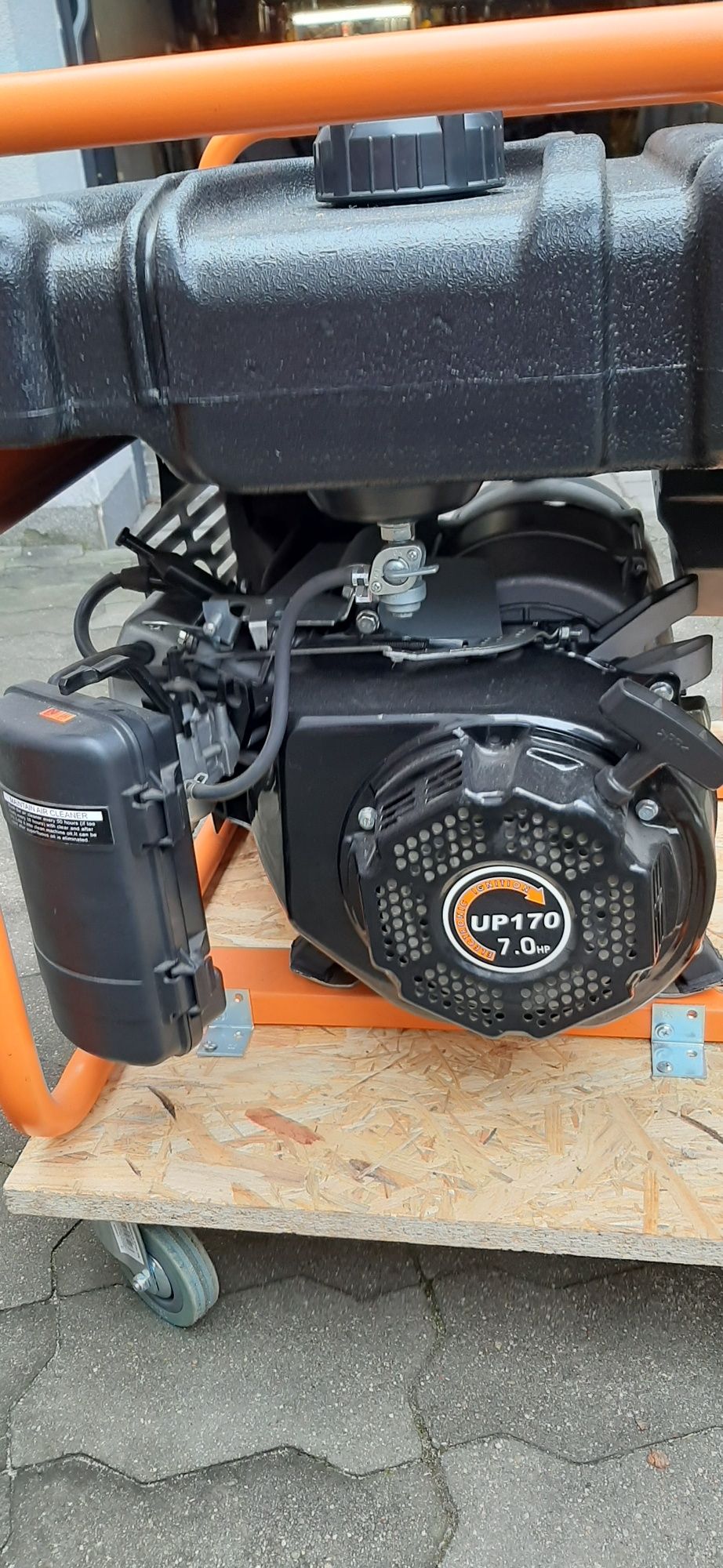 Agregat prądotwórczy Rotek 3.0kw  AVR
