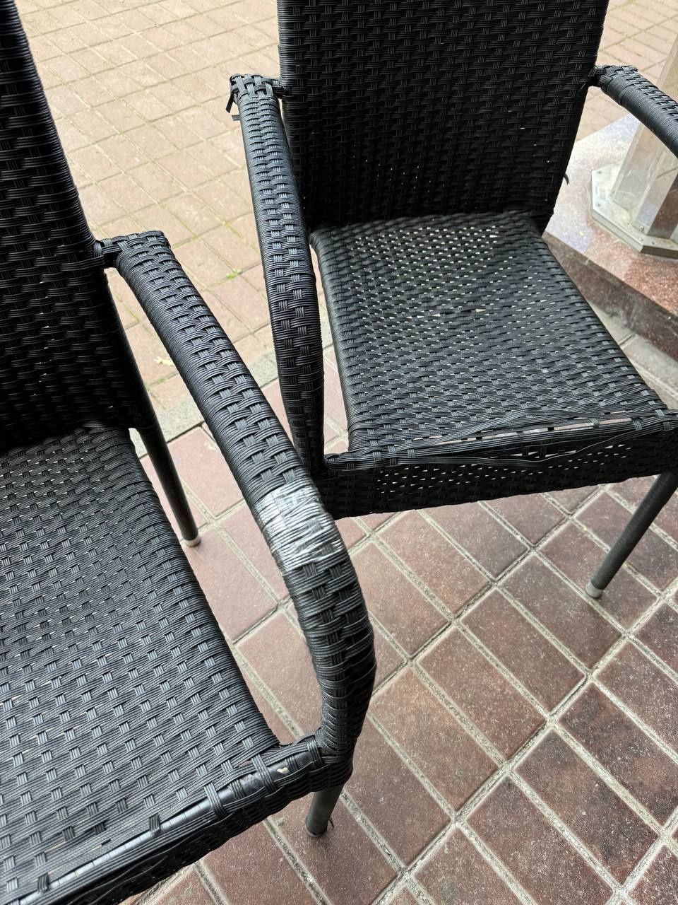 Плетені стільці(крісла) на терасу у садок