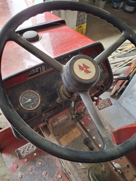 Trator massey ferguson 1020