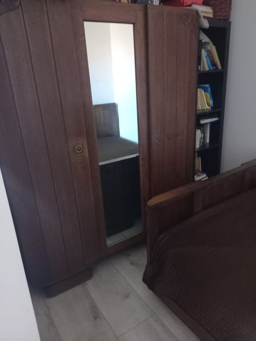 Szafa Antyk Lata 50 z Lustrem Rzezbienia Drzwi Trzydrzwiowa