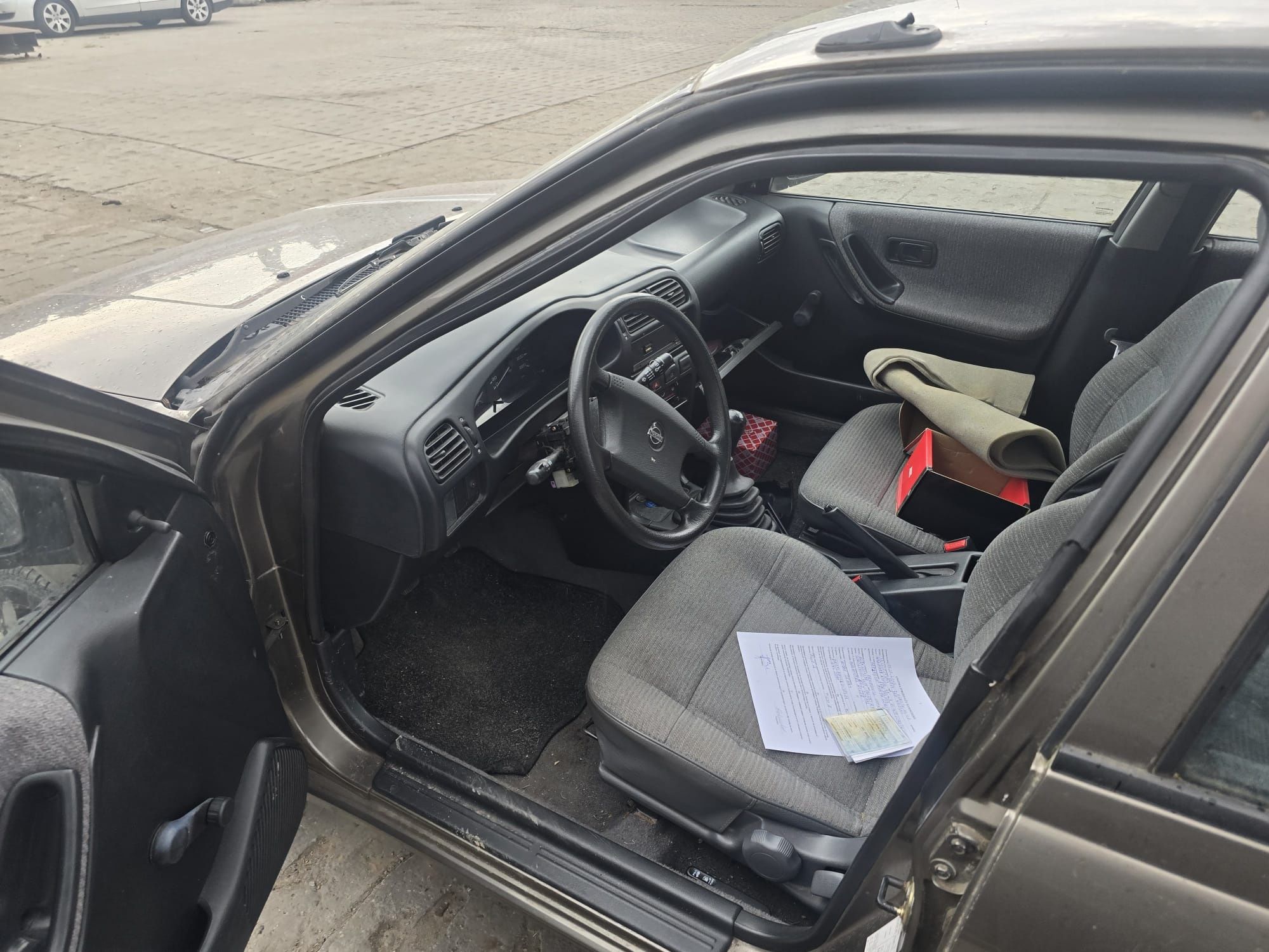 Nissan sunny 92r. 1.4b