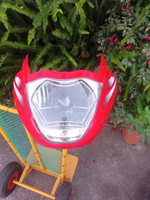 Farol frente jeanshe