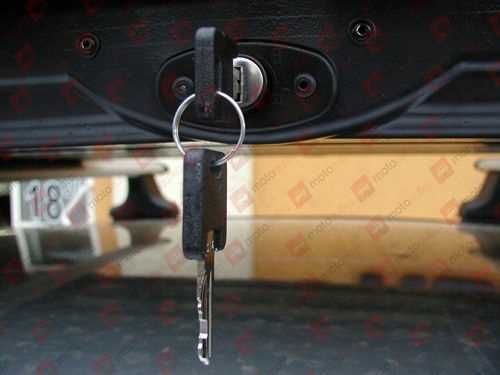 Box dachowy Hakr magic metalic 320L
