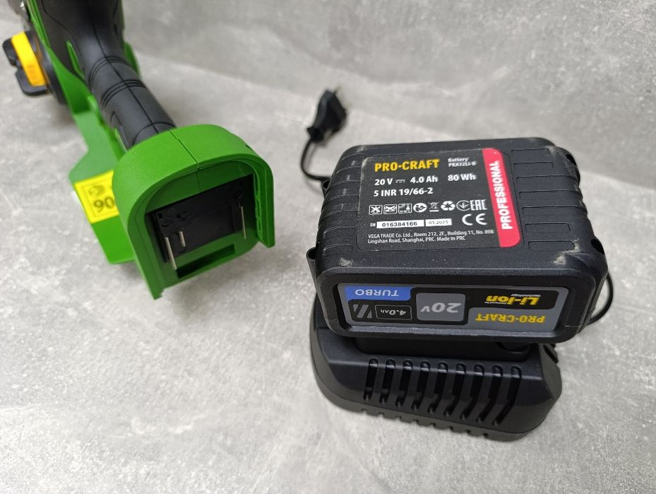 (2 акб 4А)Акумуляторна пила Procraft PKA32Li  2ШИНИ+2ЛАНЦЮГИ.