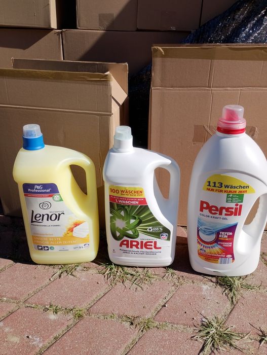 Persil Żel oraz inne Ariel i Lenor.