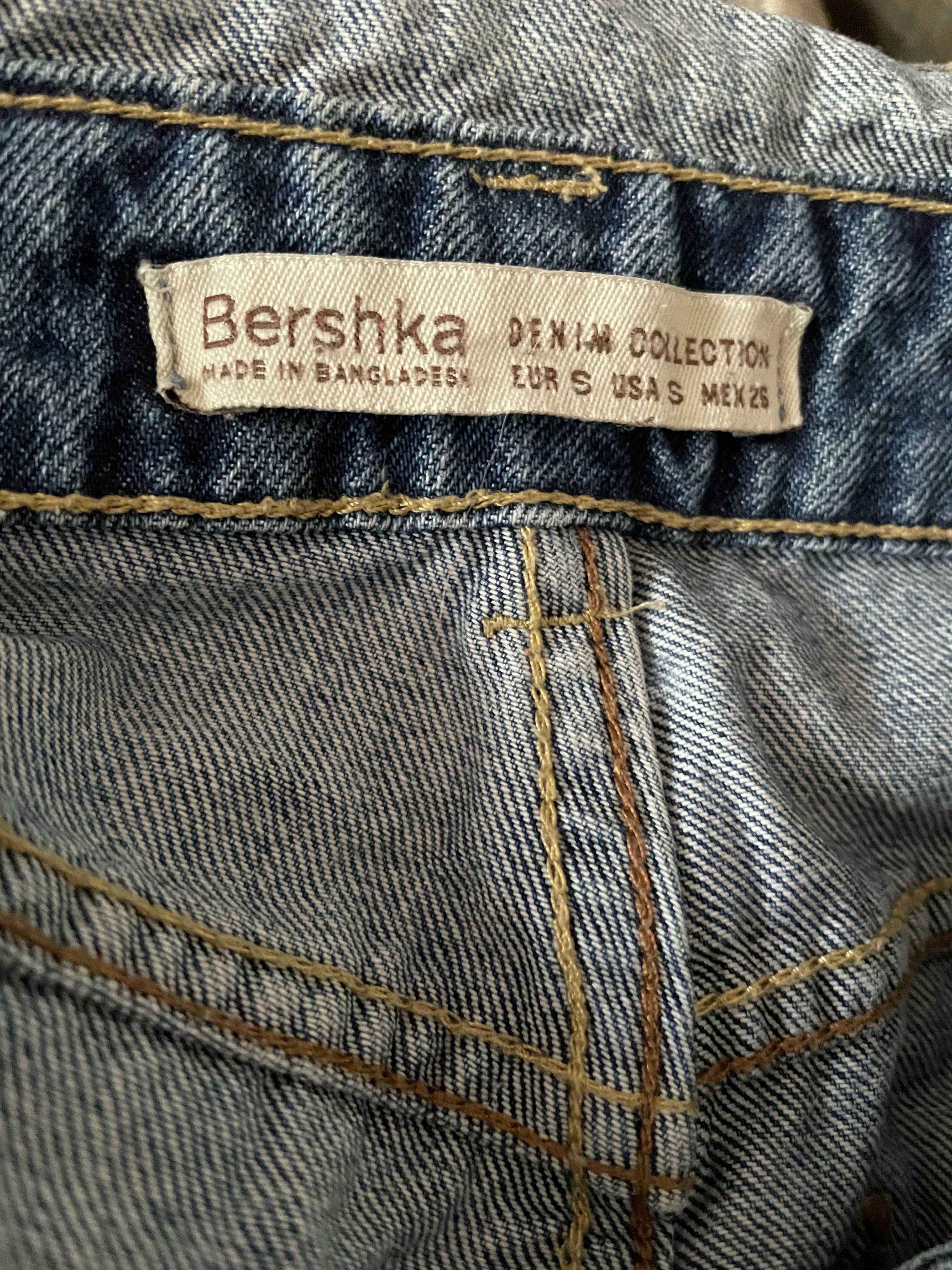 Джинсовий комбінезон bershka