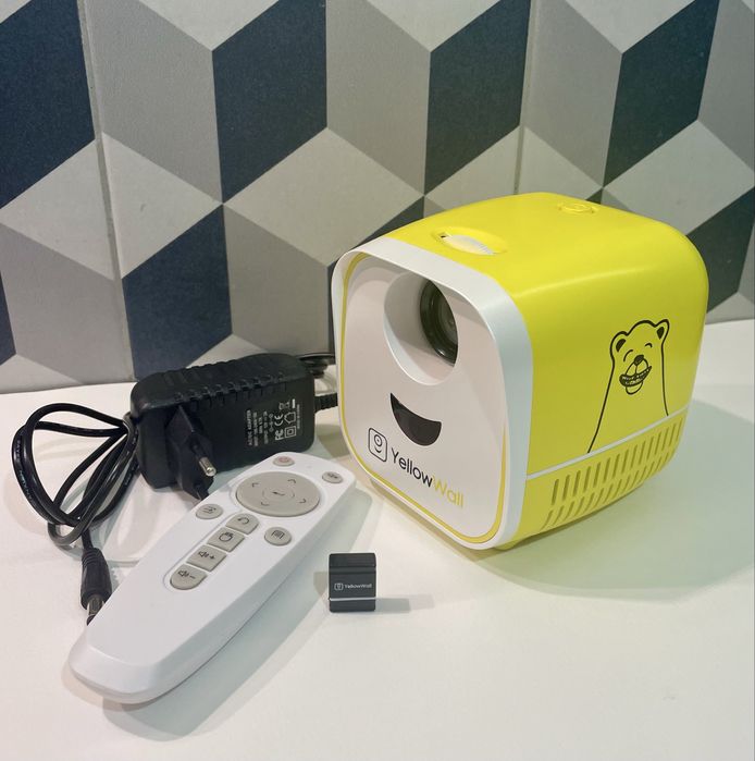 projektor YellowWall + 4 bajki + dodatkowa bajka!