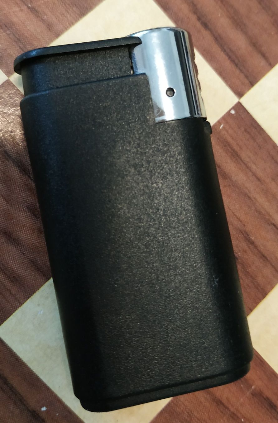Isqueiro Kawee preto
