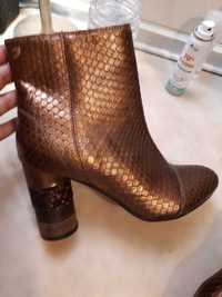 Botins castanho/dourado