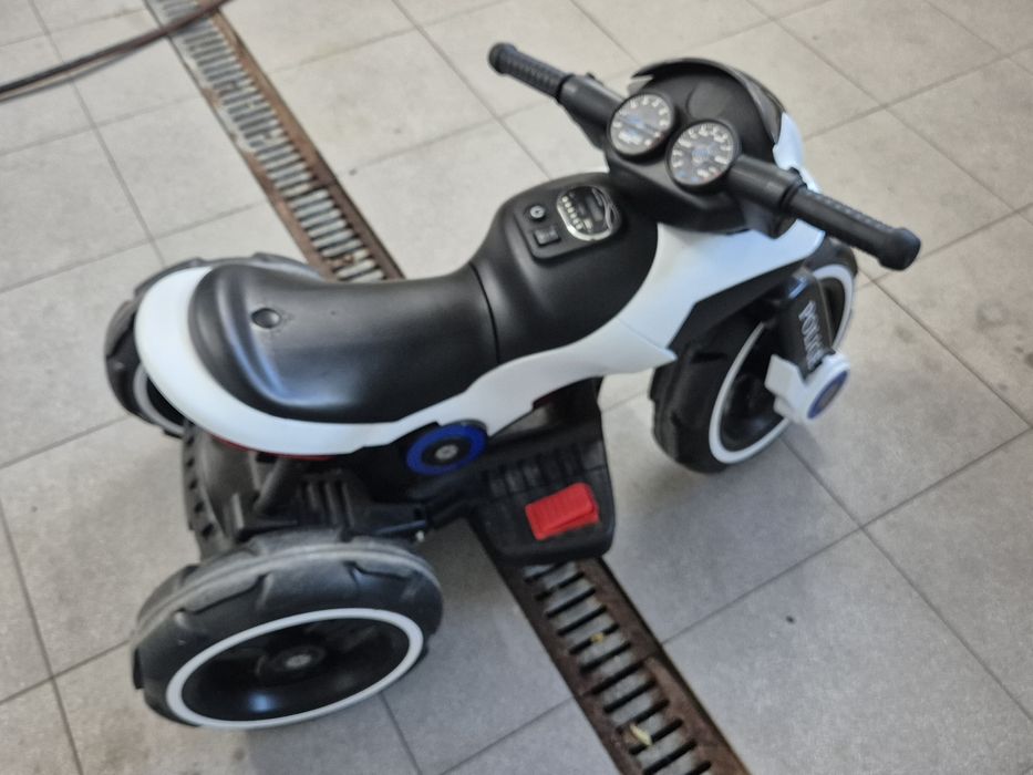 Motor na akumulator