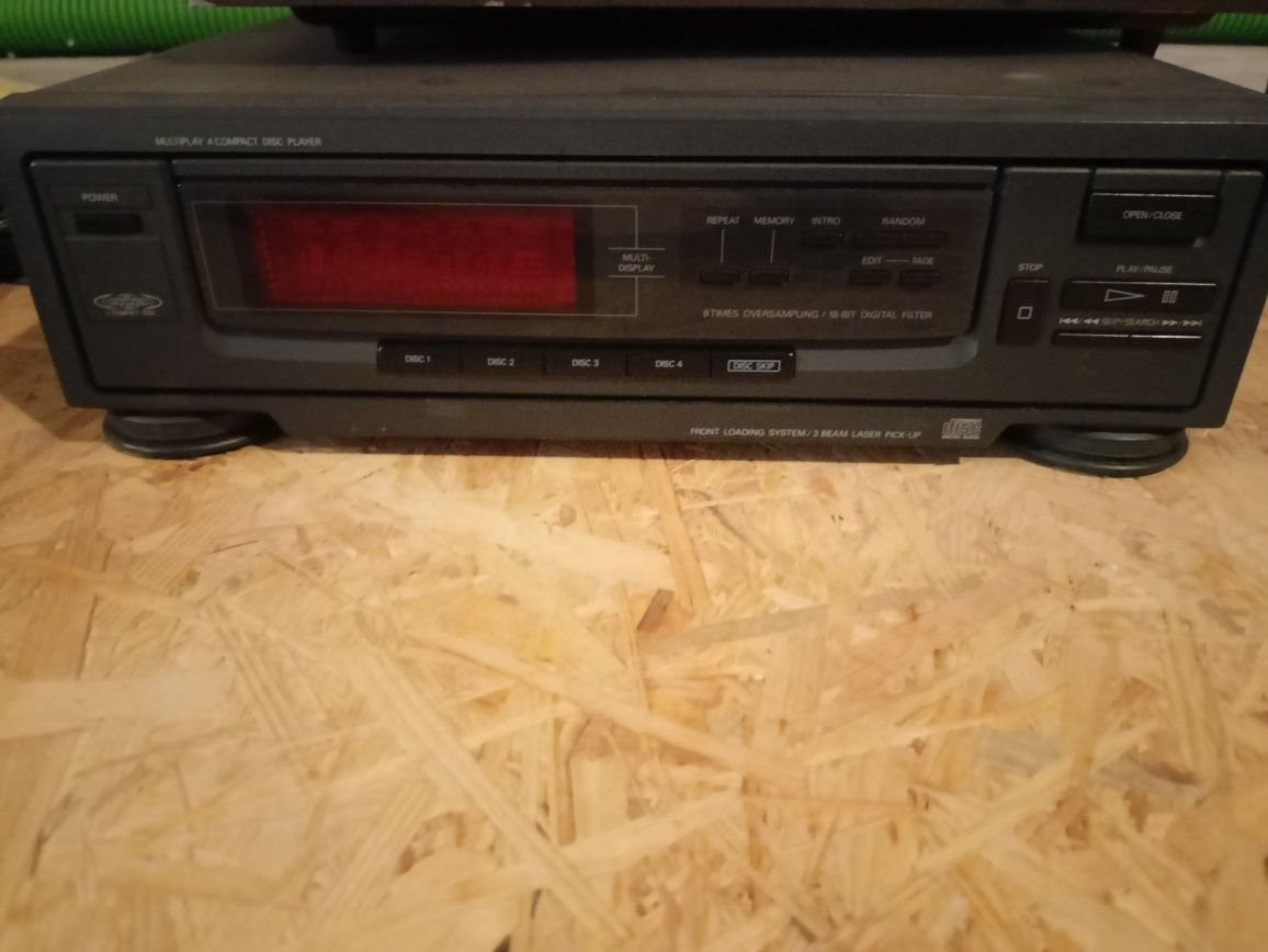 Deck CD sanyo cpm 303