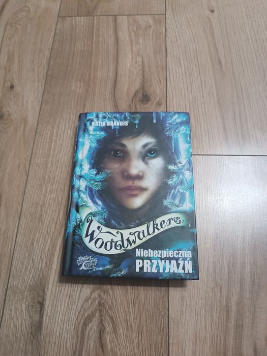 Książka Woodwalkers "Niebezpieczna przyjaźń" Katja Brandis