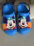 Chinelos crocs de criança