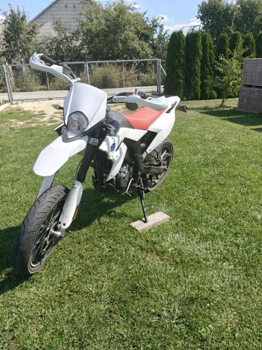 Motor 125cc supermoto