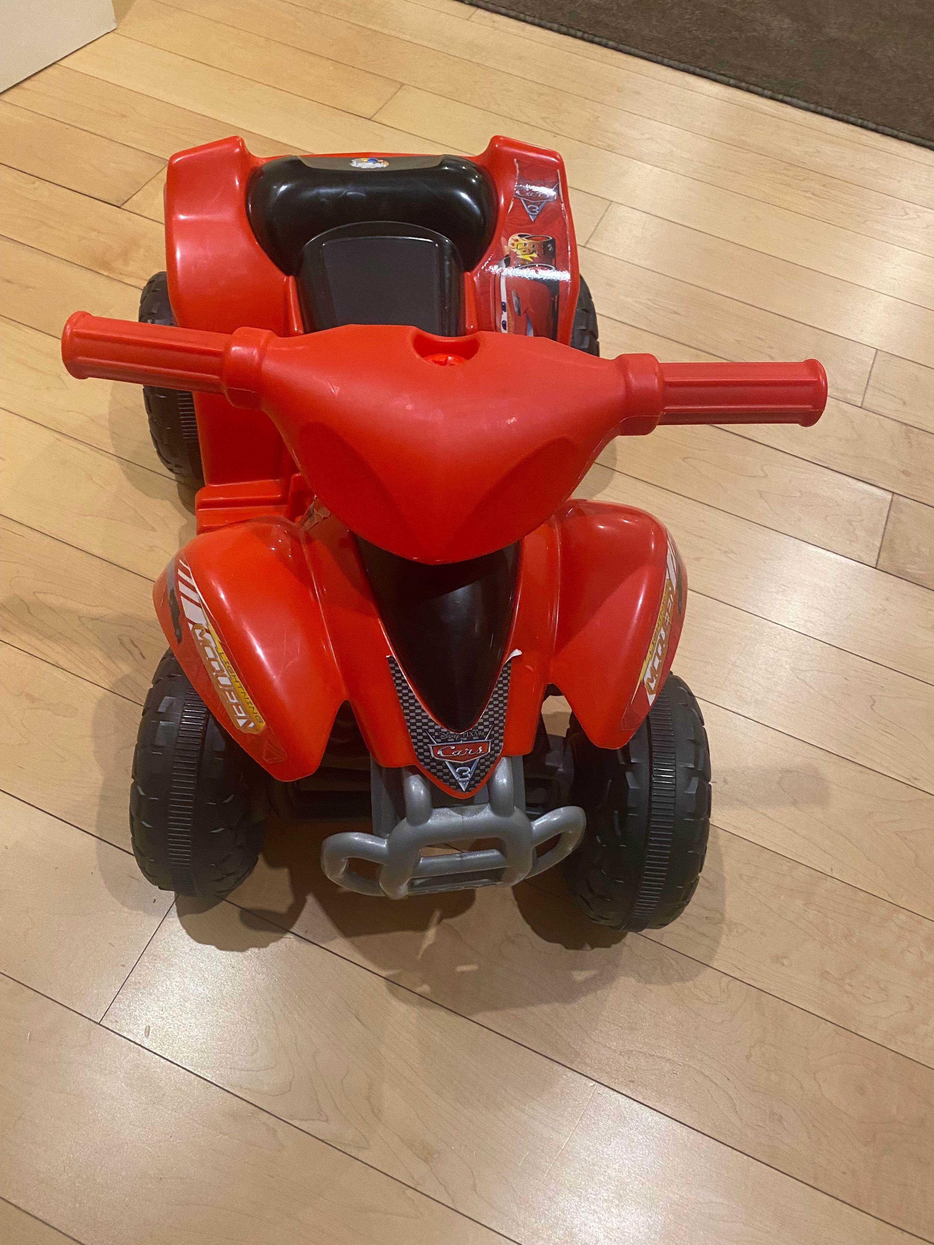 Carro elétrico infantil