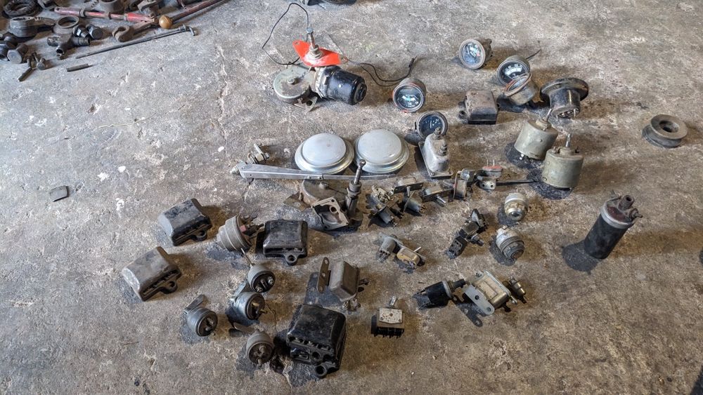 Фари,     замки!