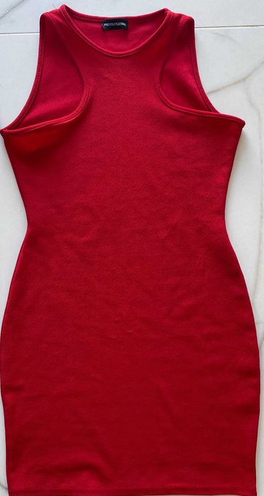 PrettyLittleThing - kobieca sukienka czerwona S