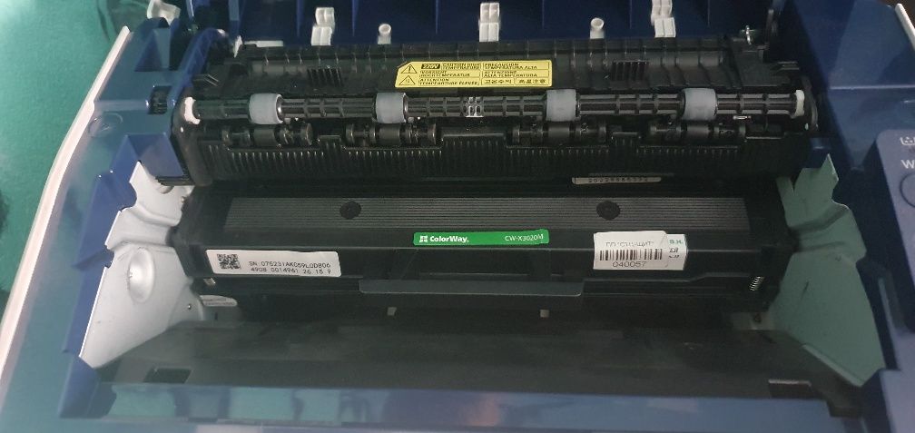Продам принтер  xerox phaser 3020
